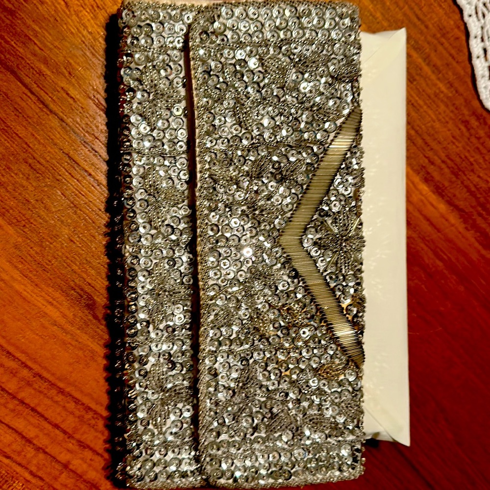 3/ $18 Vintage Silver beaded, sequined clutch